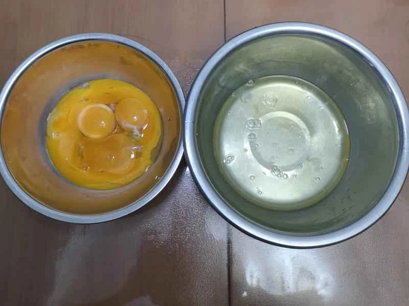 How to make pure milk hand-torn toast: Step 1