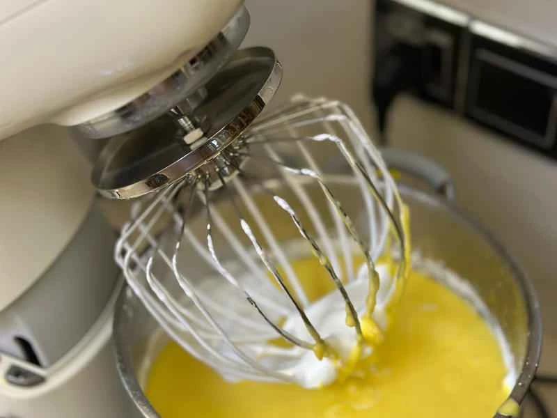 How to make pure milk hand-torn toast: Step 1