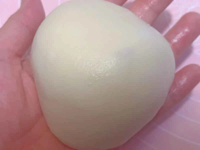 How to make pure milk hand-torn toast: Step 1