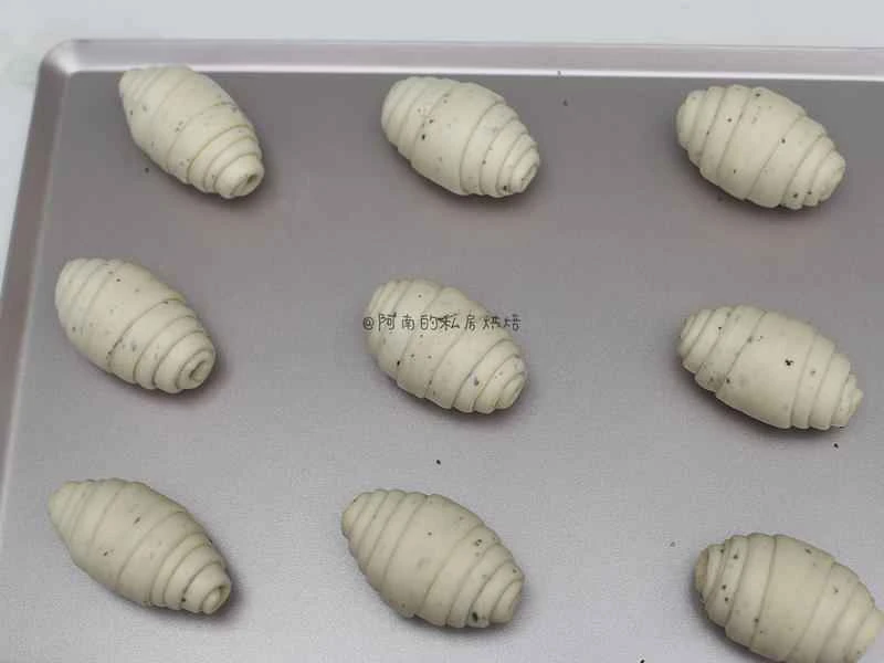 How to make pure milk hand-torn toast: Step 1