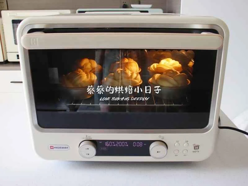 How to make pure milk hand-torn toast: Step 1