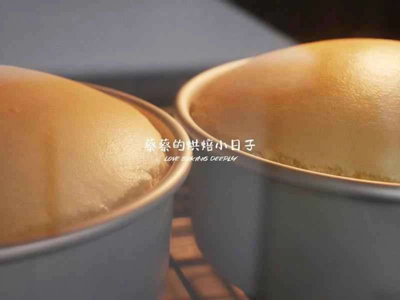 How to make pure milk hand-torn toast: Step 1