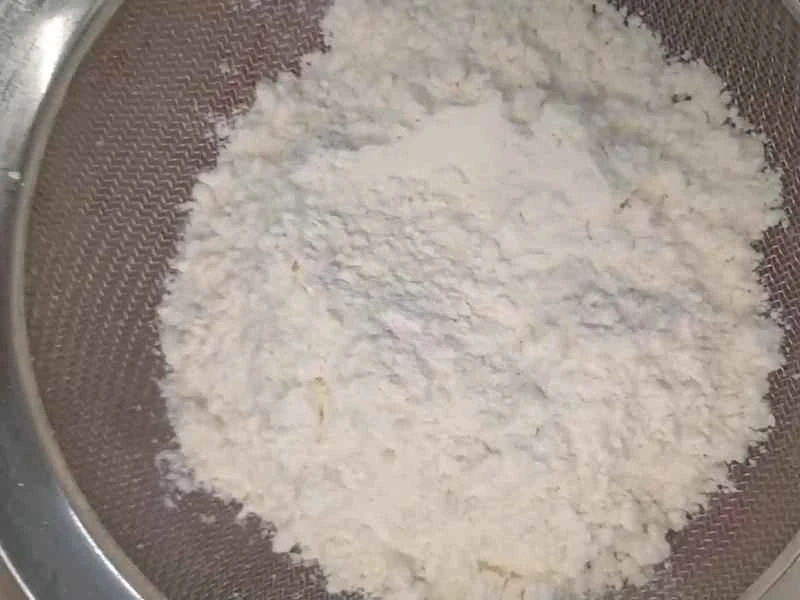 How to make pure milk hand-torn toast: Step 1