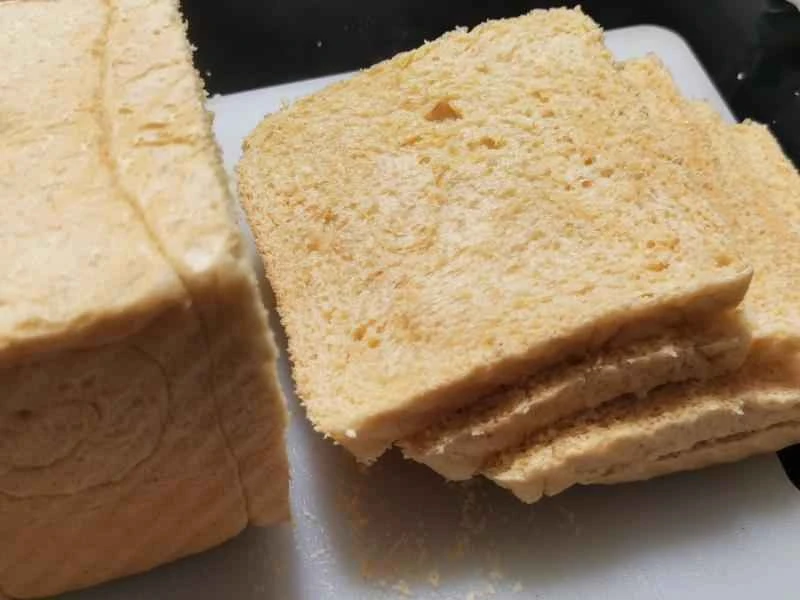 How to make pure milk hand-torn toast: Step 1