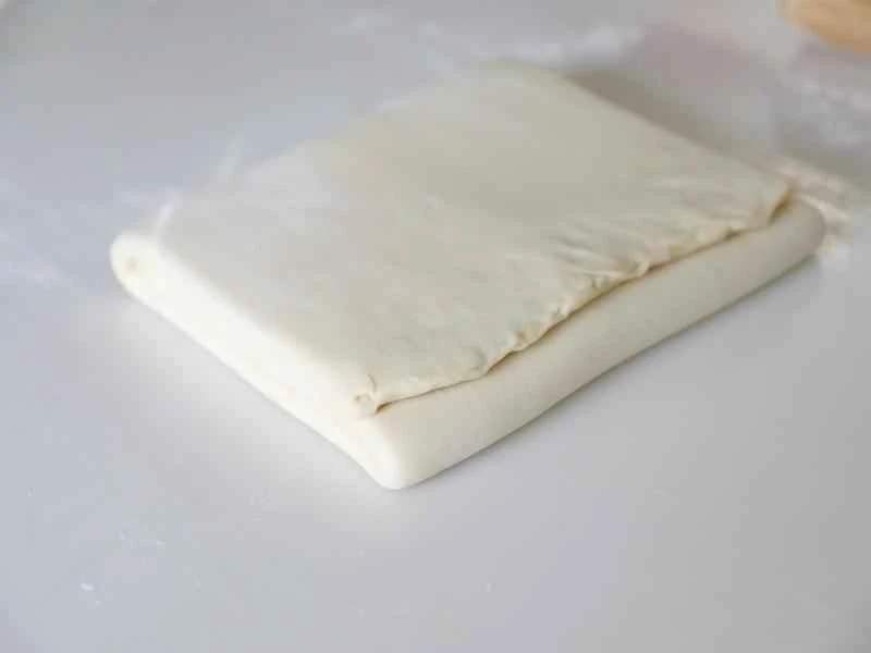 How to make pure milk hand-torn toast: Step 1