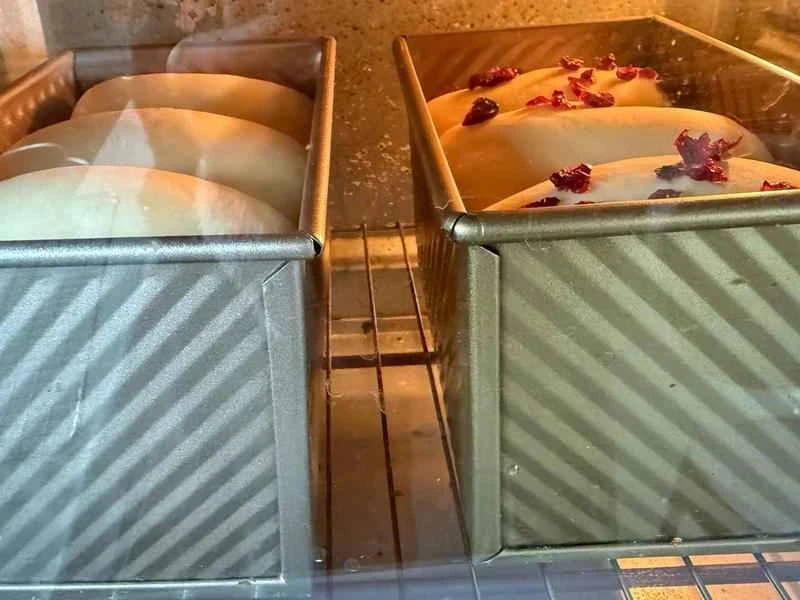 How to make pure milk hand-torn toast: Step 1