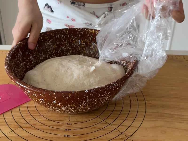 How to make pure milk hand-torn toast: Step 1