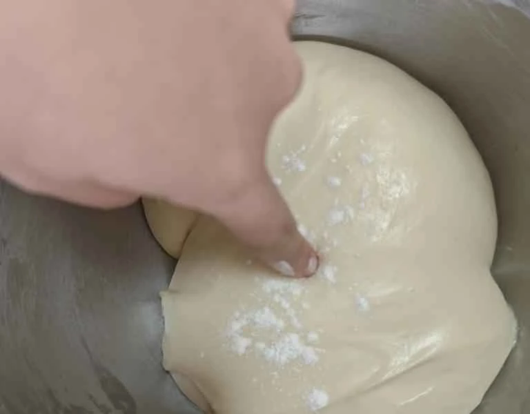 How to make pure milk hand-torn toast: Step 1