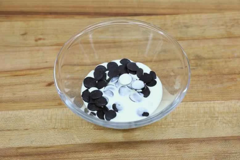 How to make pure milk hand-torn toast: Step 1