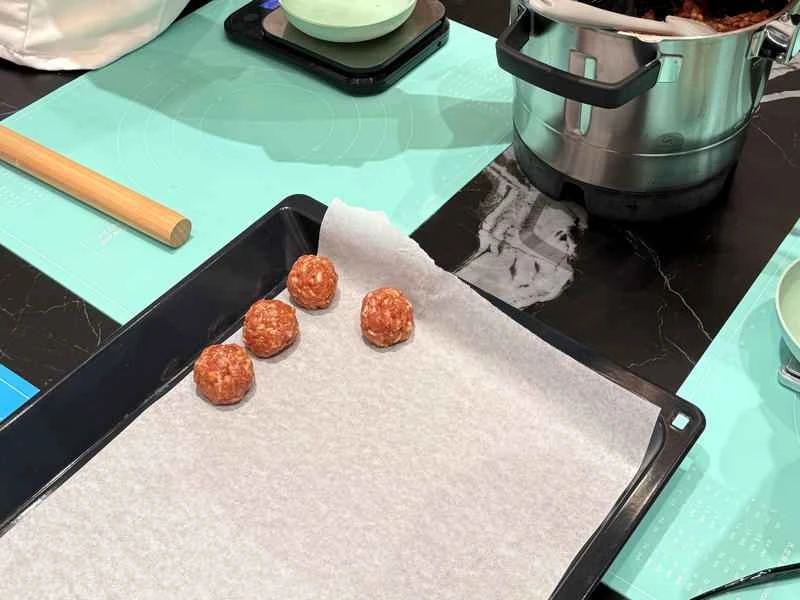 How to make pure milk hand-torn toast: Step 1