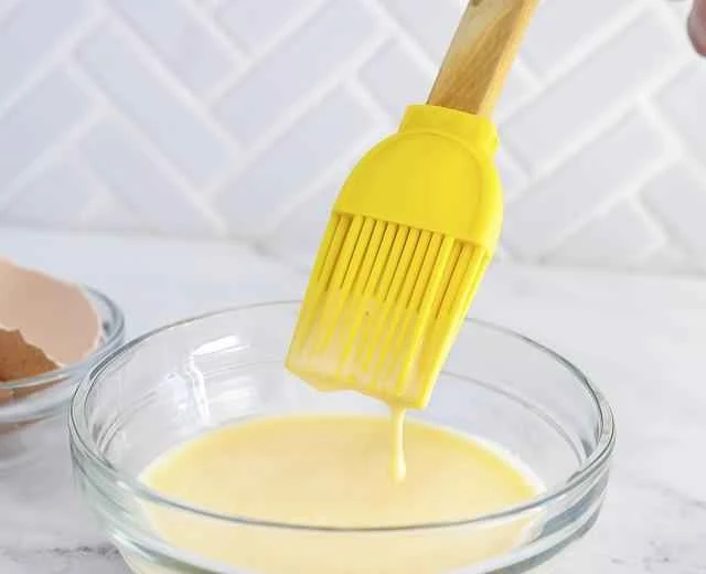 The effects achieved by different egg mixtures after baking (based on "Baking Principles" recipes)