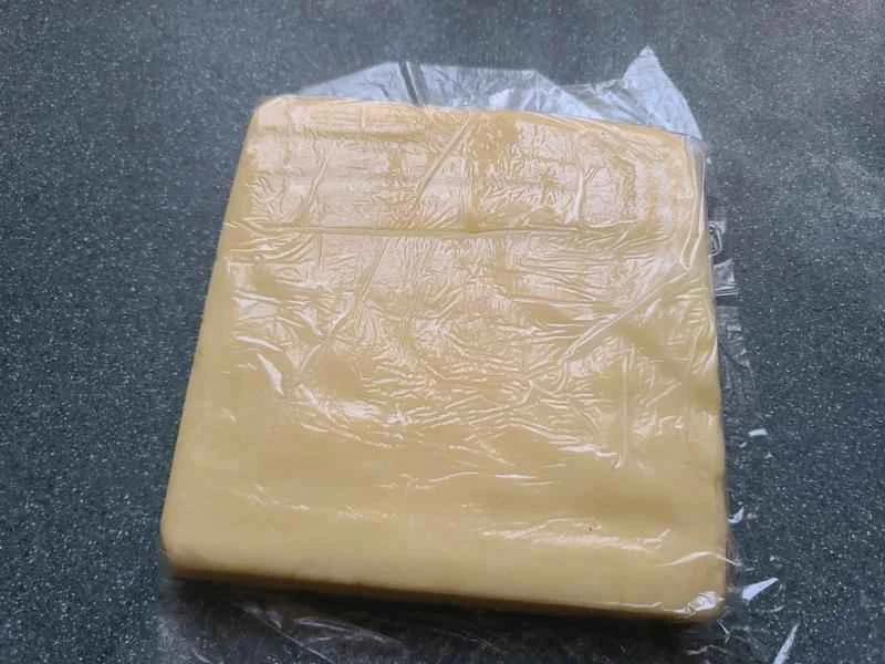 How to make pure milk hand-torn toast: Step 1