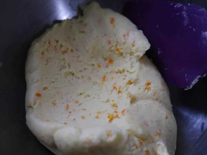 How to make pure milk hand-torn toast: Step 1