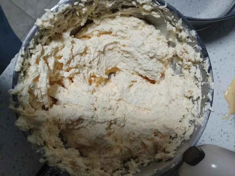 How to make pure milk hand-torn toast: Step 1