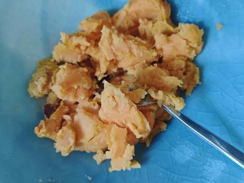 How to make pure milk hand-torn toast: Step 1