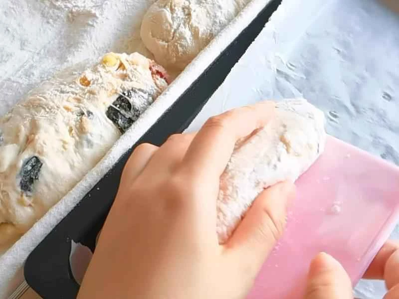 How to make pure milk hand-torn toast: Step 1