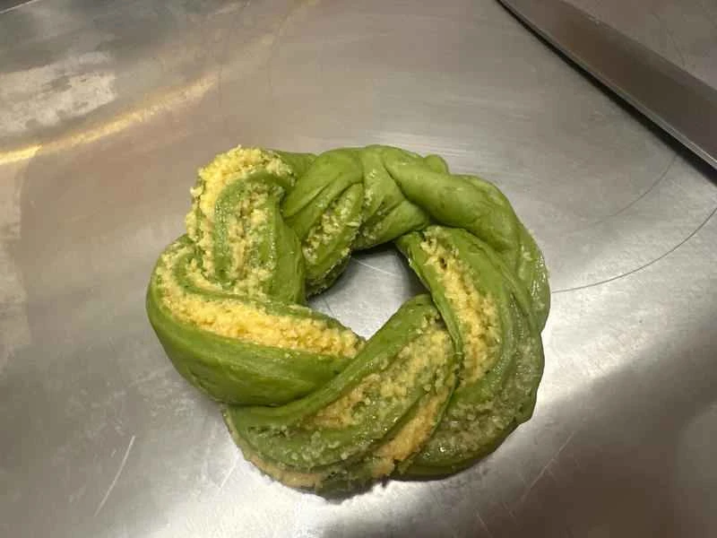 How to make pure milk hand-torn toast: Step 1