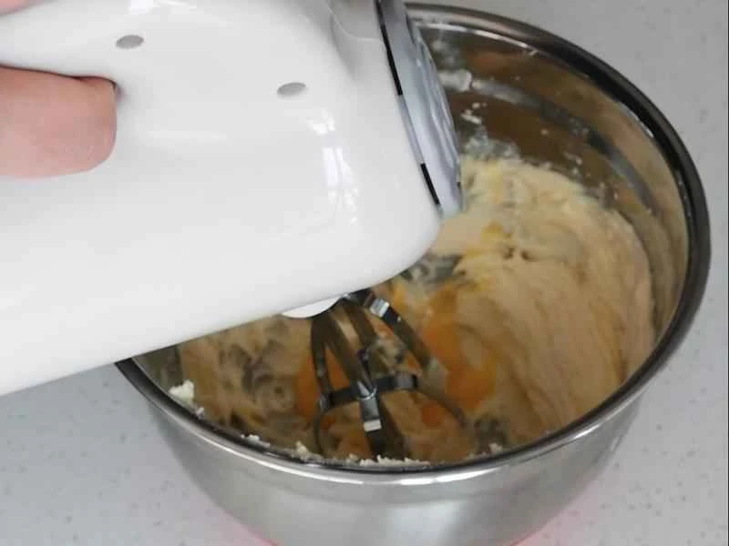 How to make pure milk hand-torn toast: Step 1