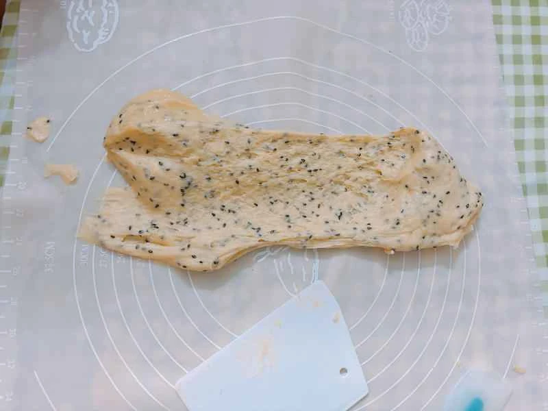 How to make pure milk hand-torn toast: Step 1