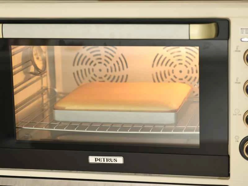 How to make pure milk hand-torn toast: Step 1