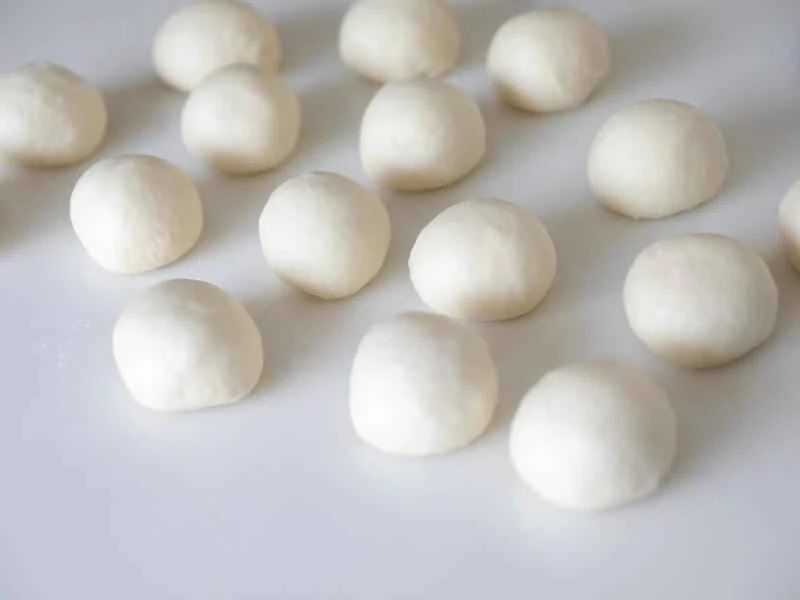 How to make pure milk hand-torn toast: Step 1