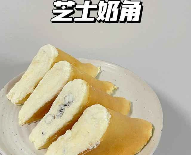 Baking | Who hasn't tried these adorable cheese croissants yet!