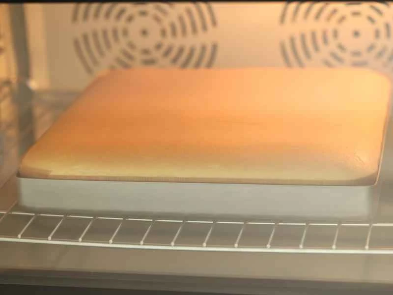 How to make pure milk hand-torn toast: Step 1