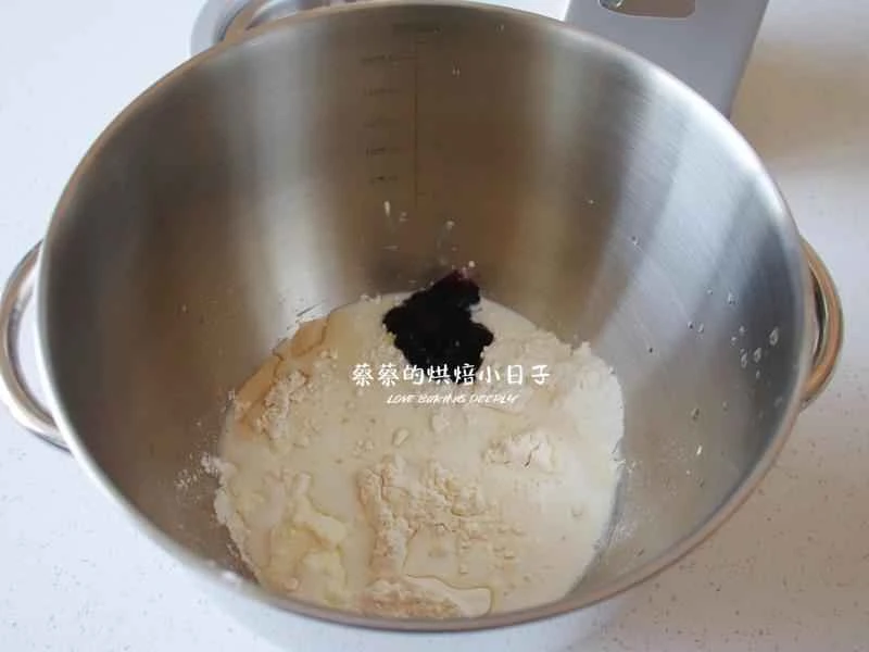 How to make pure milk hand-torn toast: Step 1