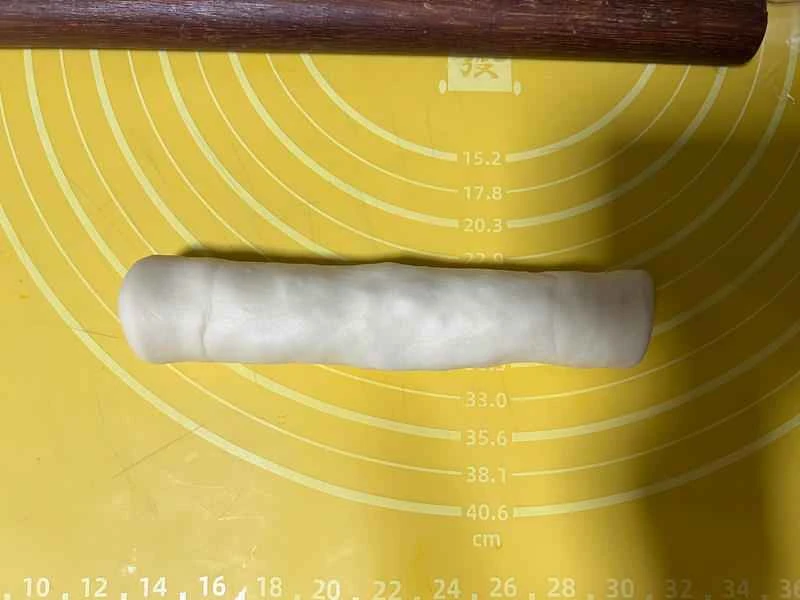 How to make pure milk hand-torn toast: Step 1