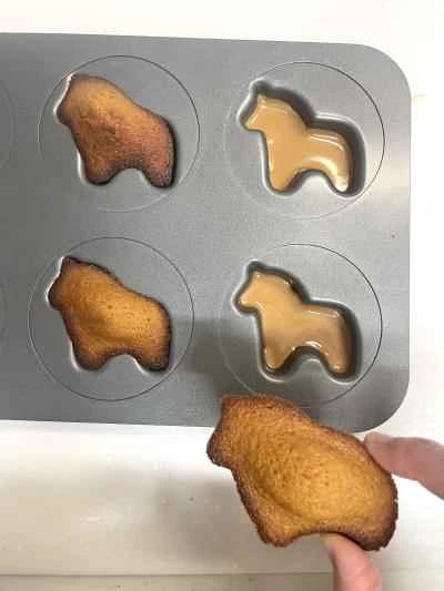 How to make pure milk hand-torn toast: Step 1