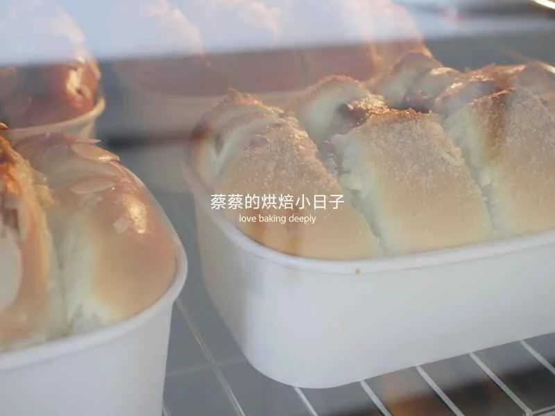 How to make pure milk hand-torn toast: Step 1