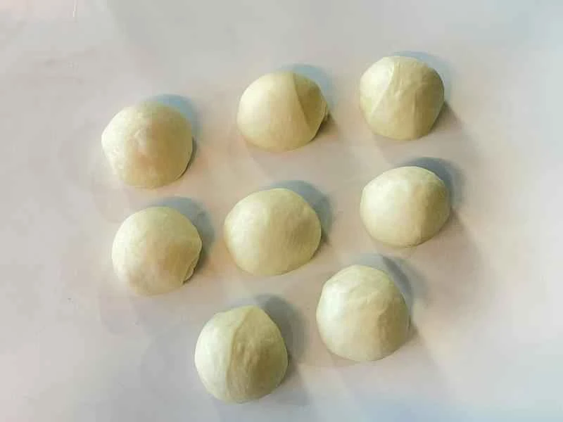 How to make pure milk hand-torn toast: Step 1