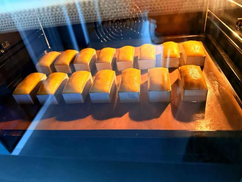 How to make pure milk hand-torn toast: Step 1