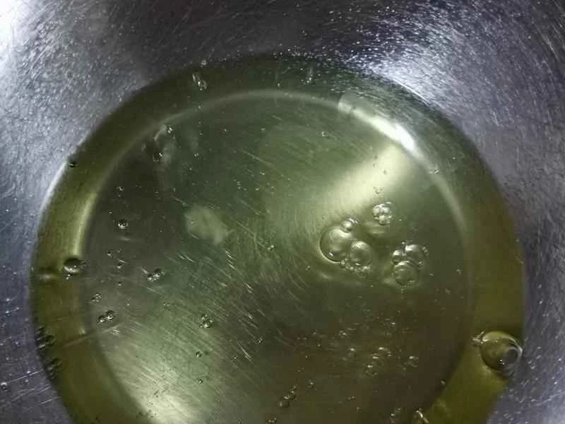 How to make pure milk hand-torn toast: Step 1