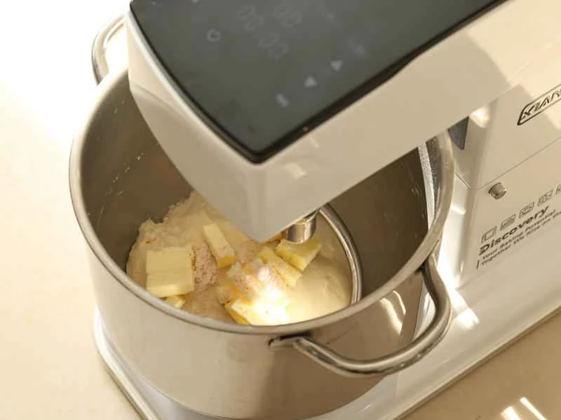 How to make pure milk hand-torn toast: Step 1