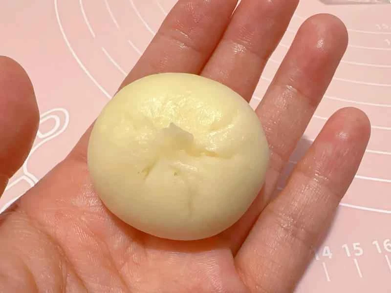 How to make pure milk hand-torn toast: Step 1