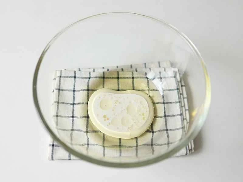 How to make pure milk hand-torn toast: Step 1