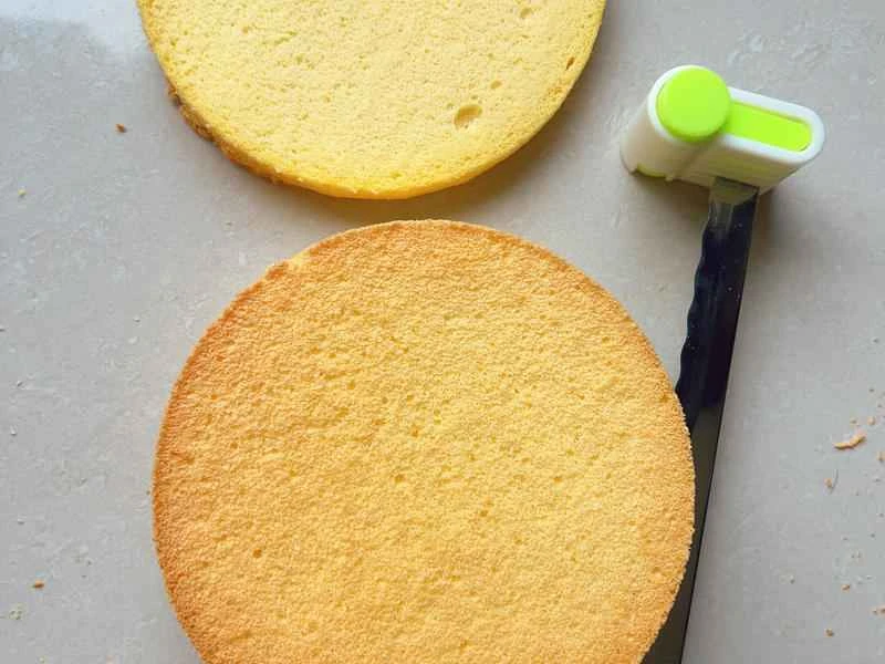 How to make pure milk hand-torn toast: Step 1