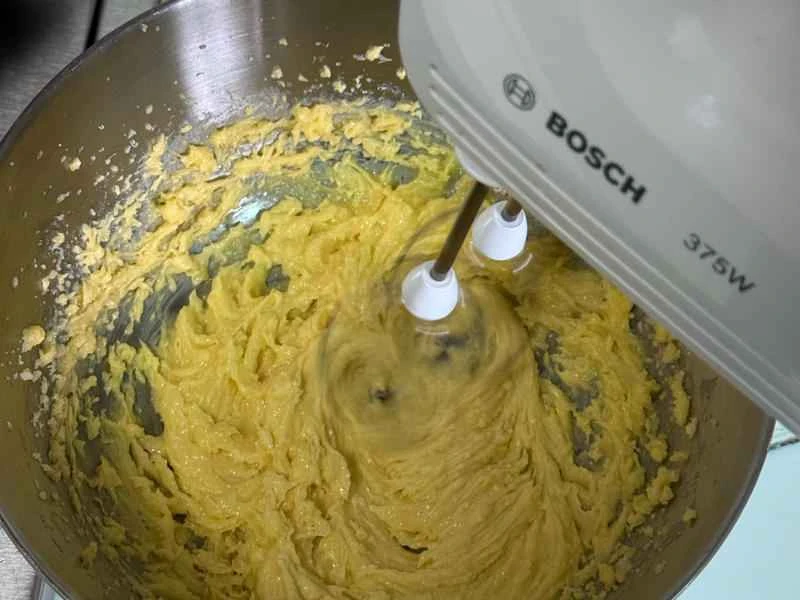 How to make pure milk hand-torn toast: Step 1