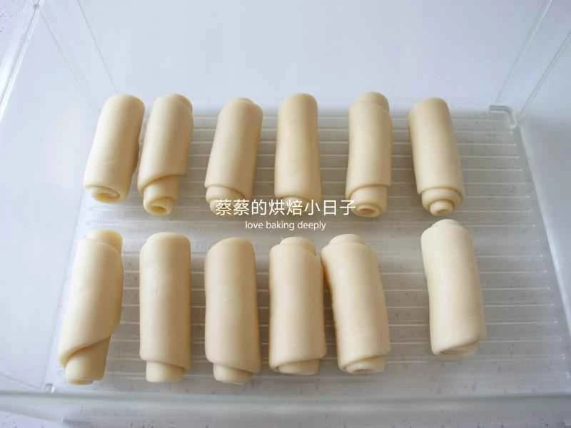 How to make pure milk hand-torn toast: Step 1