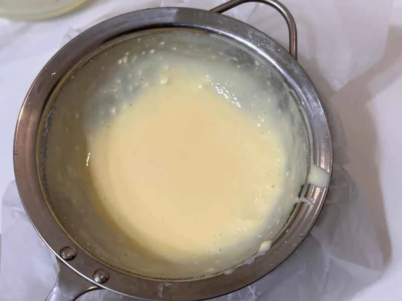 How to make pure milk hand-torn toast: Step 1