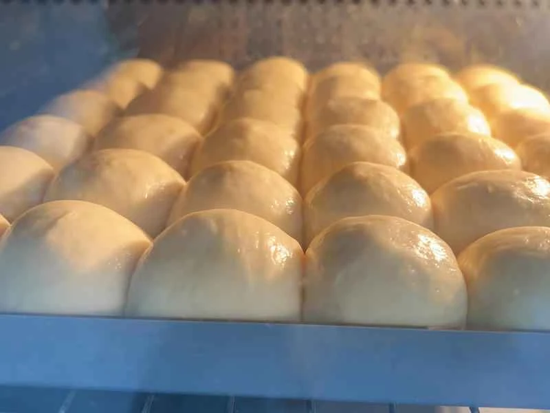 How to make pure milk hand-torn toast: Step 1