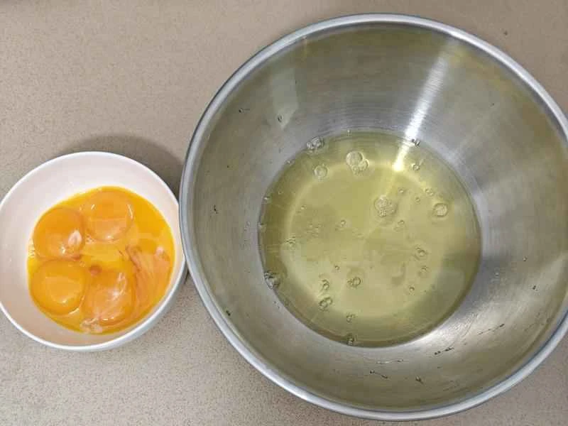 How to make pure milk hand-torn toast: Step 1