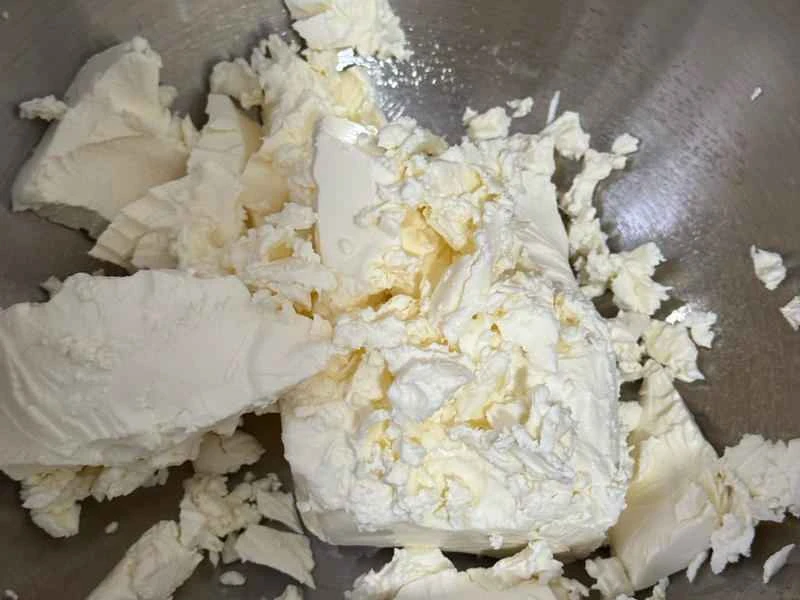 How to make pure milk hand-torn toast: Step 1