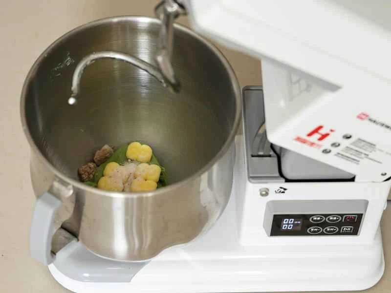 How to make pure milk hand-torn toast: Step 1