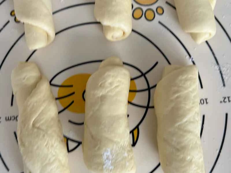 How to make pure milk hand-torn toast: Step 1