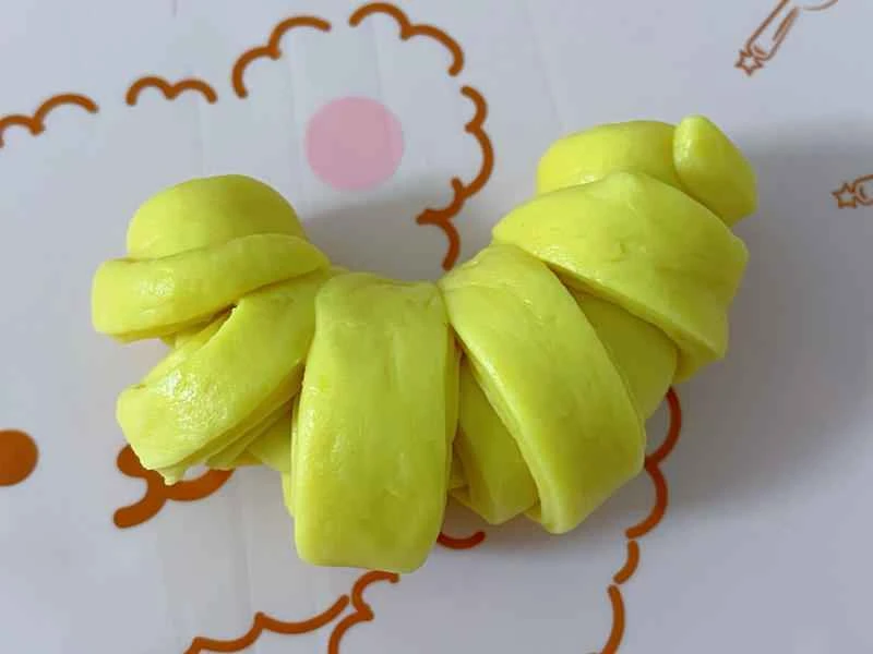 How to make pure milk hand-torn toast: Step 1