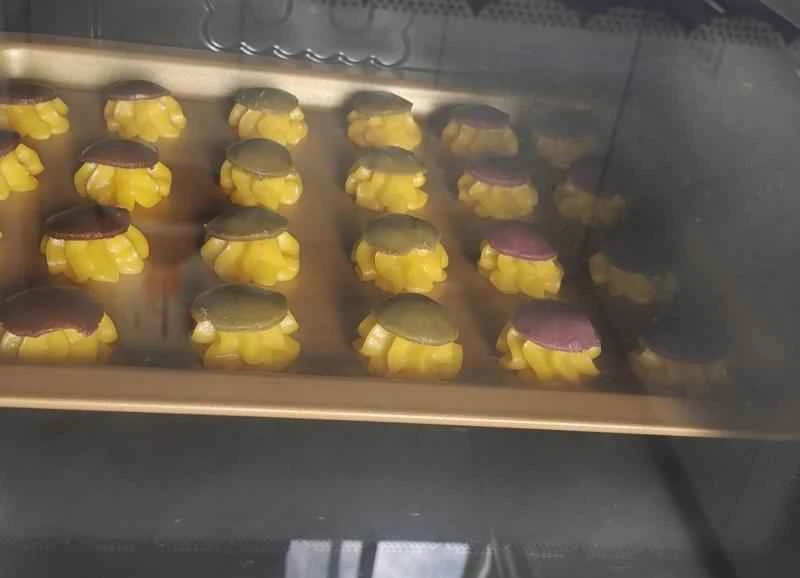 How to make pure milk hand-torn toast: Step 1