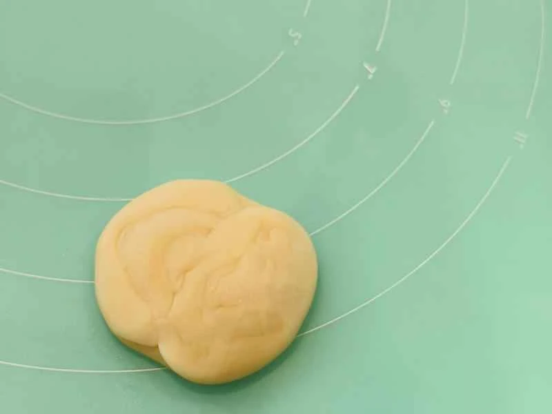 How to make pure milk hand-torn toast: Step 1