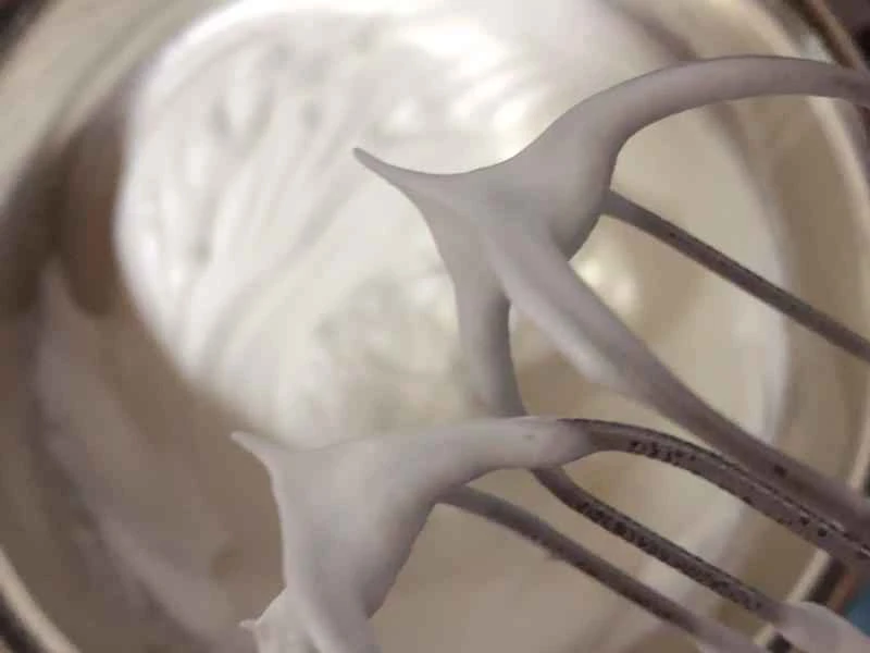 How to make pure milk hand-torn toast: Step 1